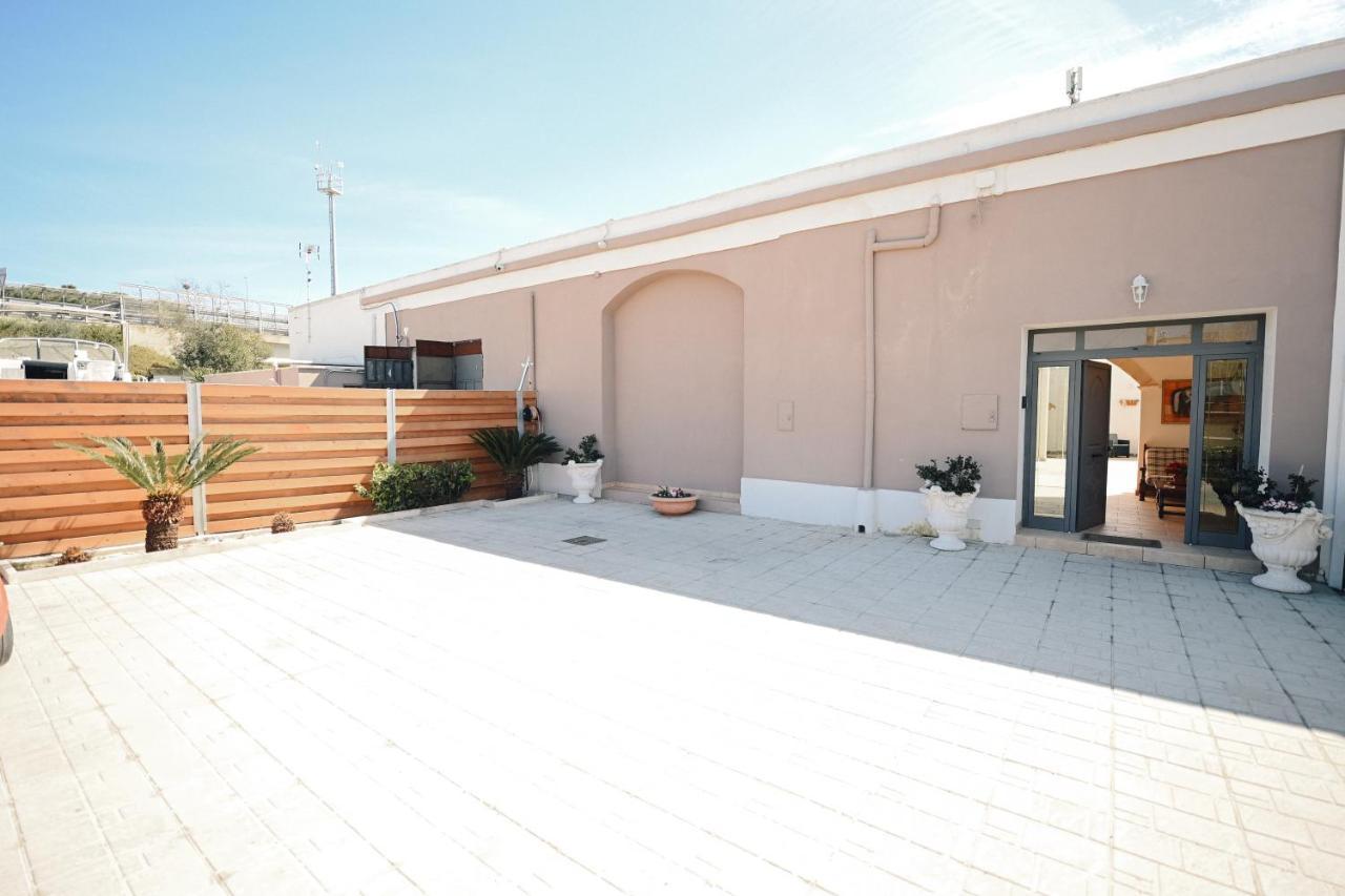 La Conigliera Villa Brindisi Exteriör bild